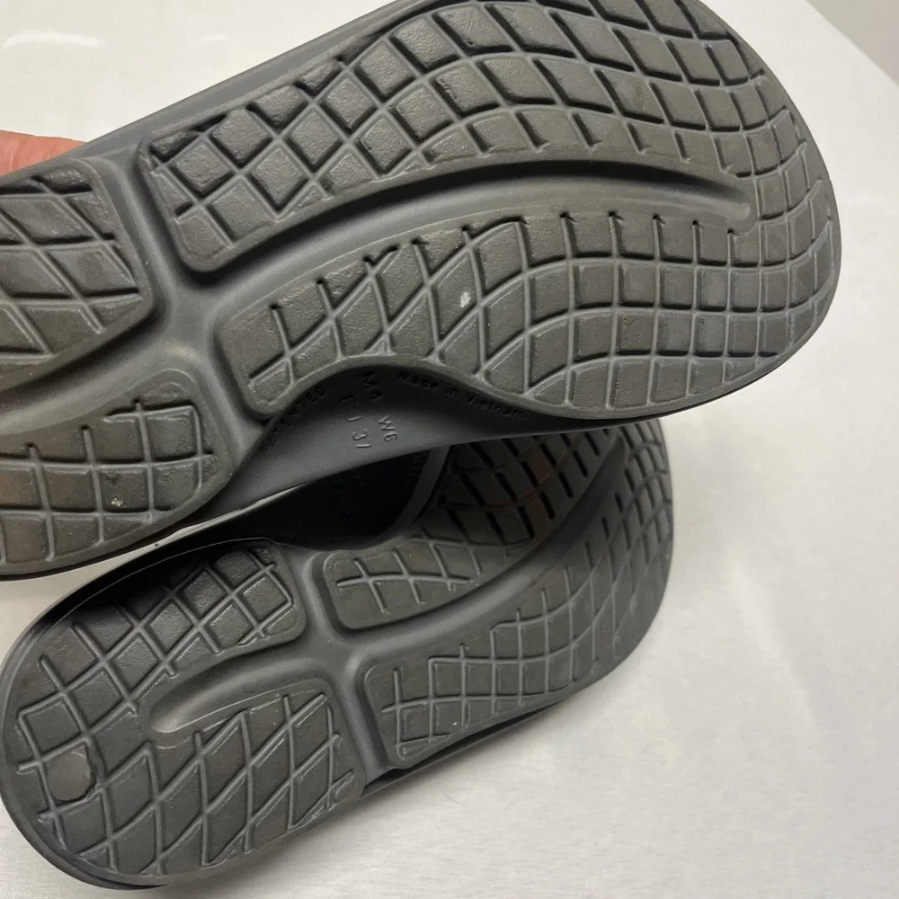 Oofos Ooahh Slide Sandal Luxe Prosecco Pop Gray Limited Edition M4/W6 Unisex